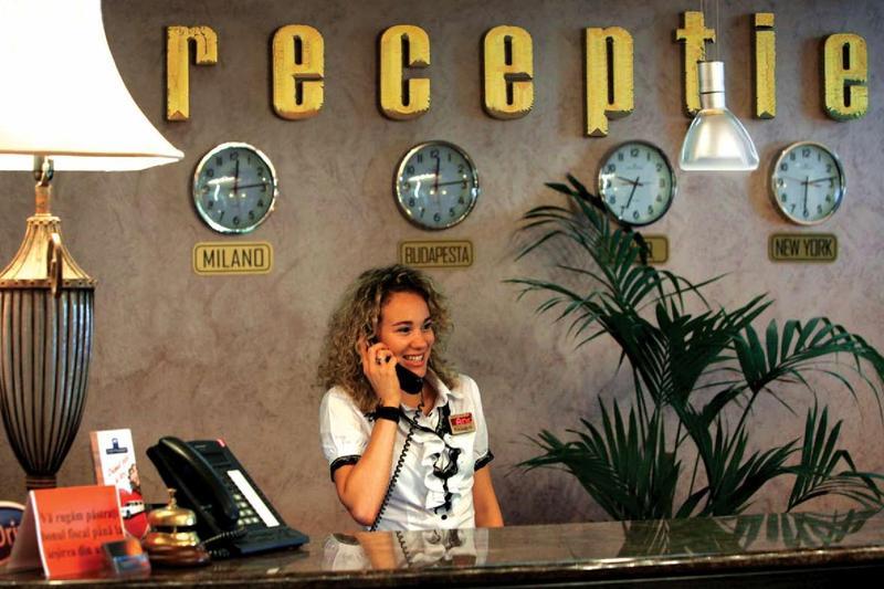 Hotel Imperial Inn Тыргу-Муреш Экстерьер фото