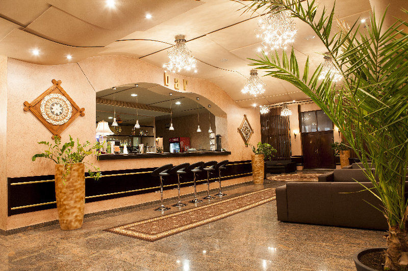 Hotel Imperial Inn Тыргу-Муреш Экстерьер фото