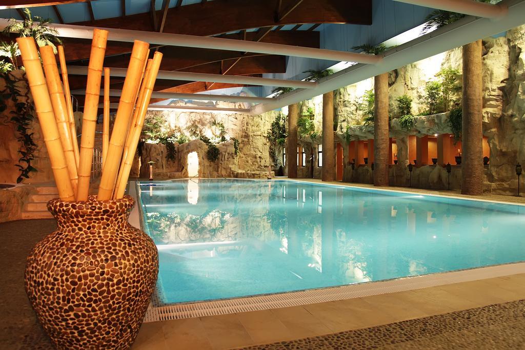 Hotel Imperial Inn Тыргу-Муреш Экстерьер фото